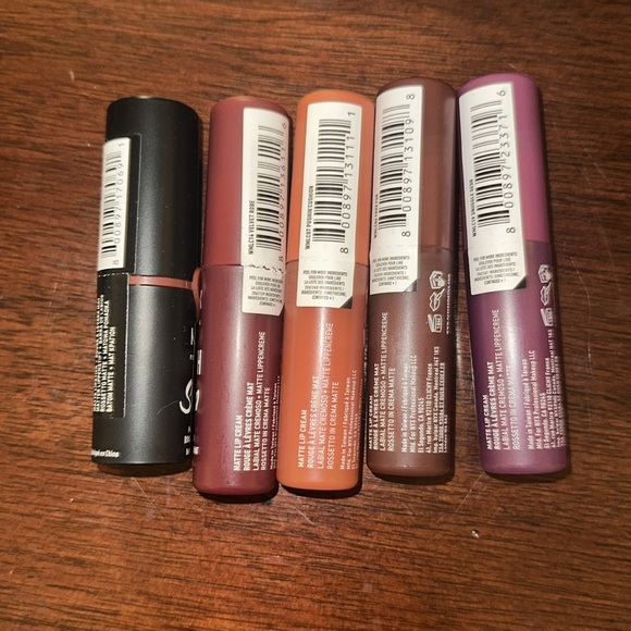 NYX 4 x lip cream and 1 lipstick. 3 sealed and 2 broken seal but as new. - Picture 3 of 5